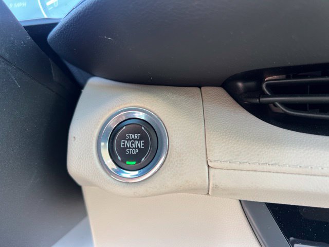 Used 2023 Buick Envision Essence AWD/4WD image 31