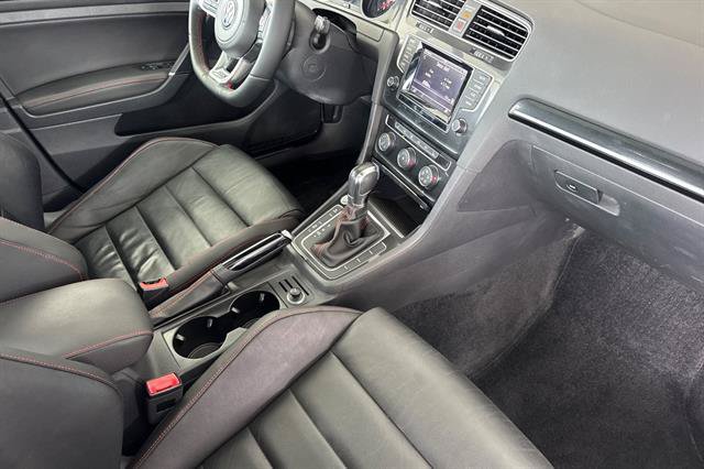 Used 2015 Volkswagen GTI SE w/ Lighting Package (SEL) FWD image 17
