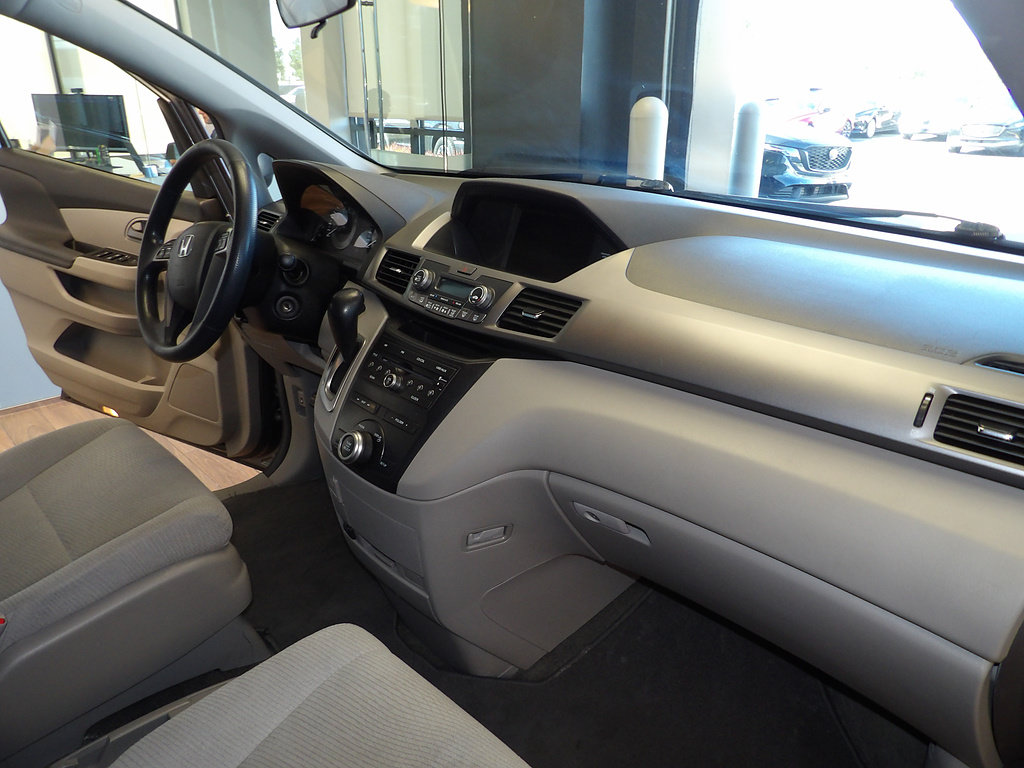 Used 2013 Honda Odyssey LX image 14