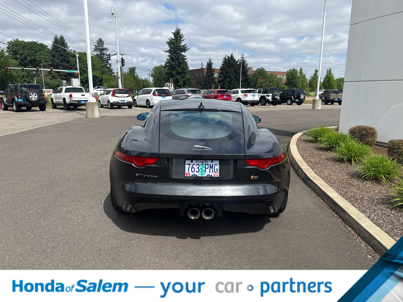 Used 2016 Jaguar F-TYPE S RWD image 5