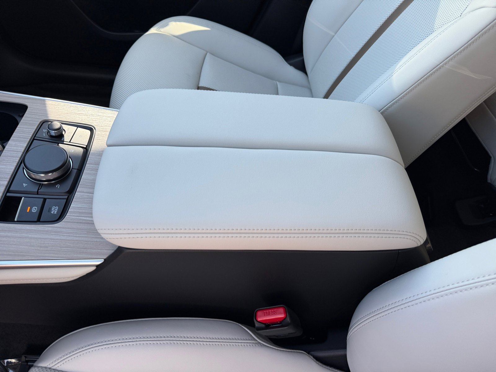 New 2026 MAZDA CX-90 Plug-In Hybrid w/ Premium Plus image 14