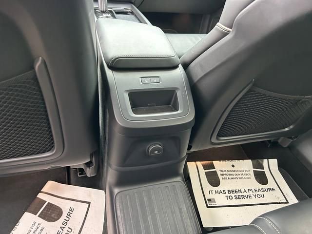 Used 2022 Volvo XC60 T8 R-Design w/ Advanced Package image 15