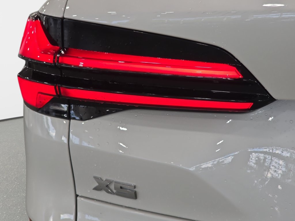 Certified 2026 BMW X5 M60i AWD/4WD image 24