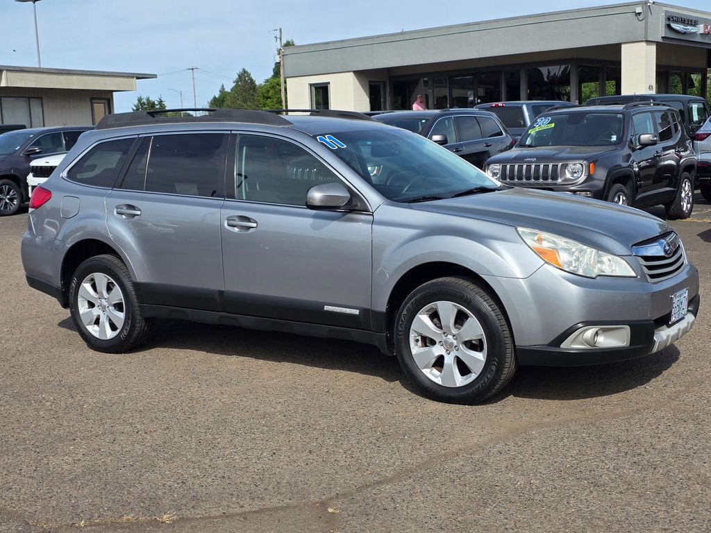 Used 2011 Subaru Outback 2.5i Limited AWD/4WD image 3