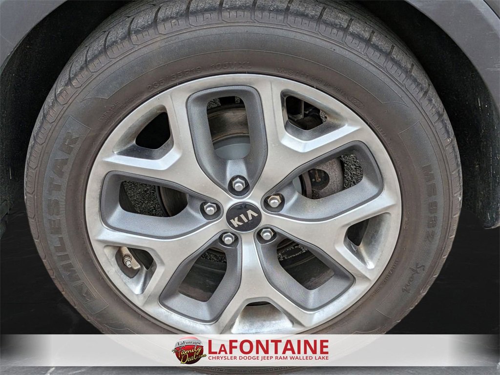 Used 2019 Kia Sorento EX image 32