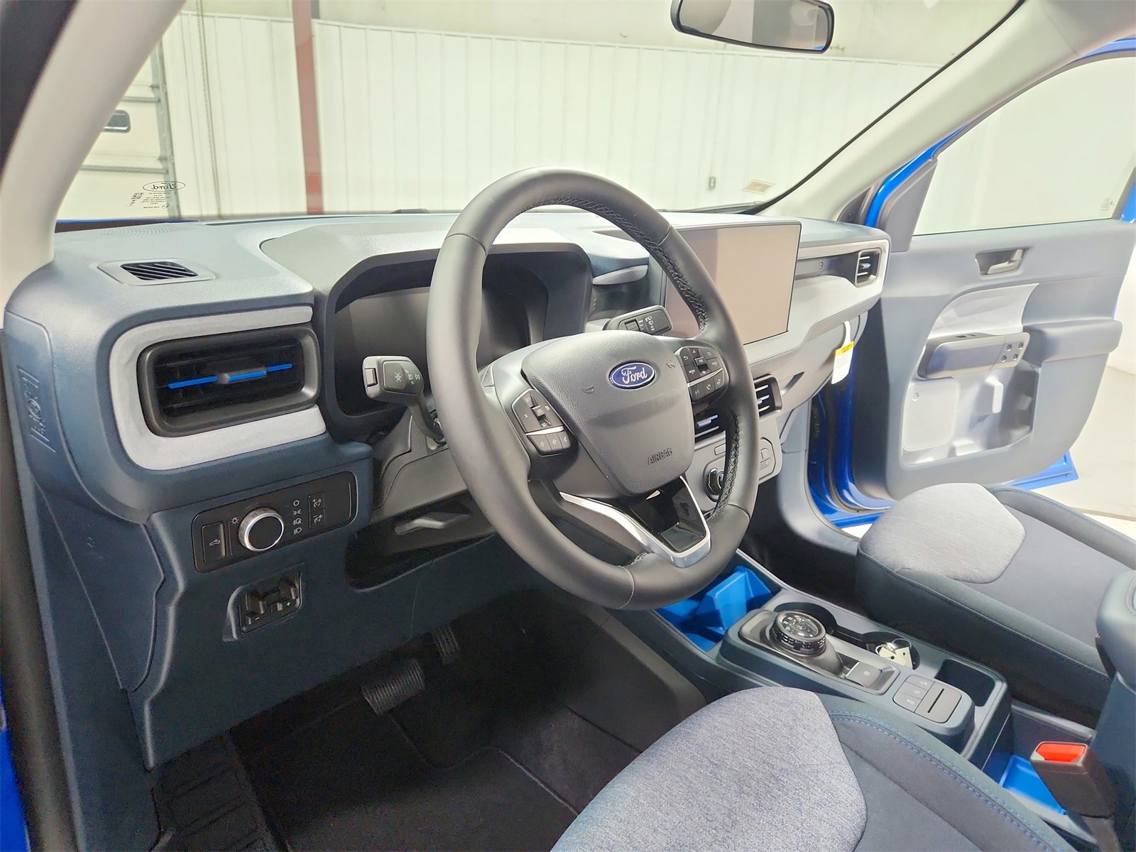 New 2025 Ford Maverick XLT w/ XLT Luxury Package image 18