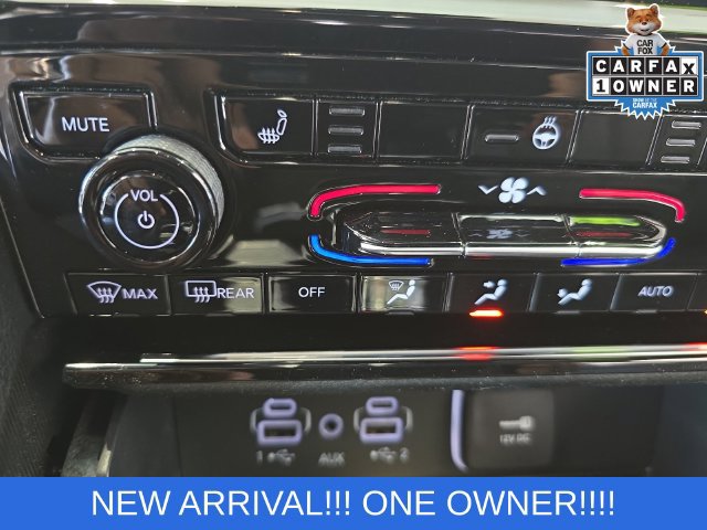 Used 2024 Jeep Grand Cherokee L Limited w/ Black Appearance Package AWD/4WD image 18