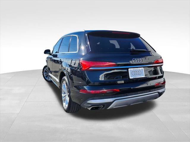 Certified 2025 Audi Q7 3.0T Premium Plus AWD/4WD image 4