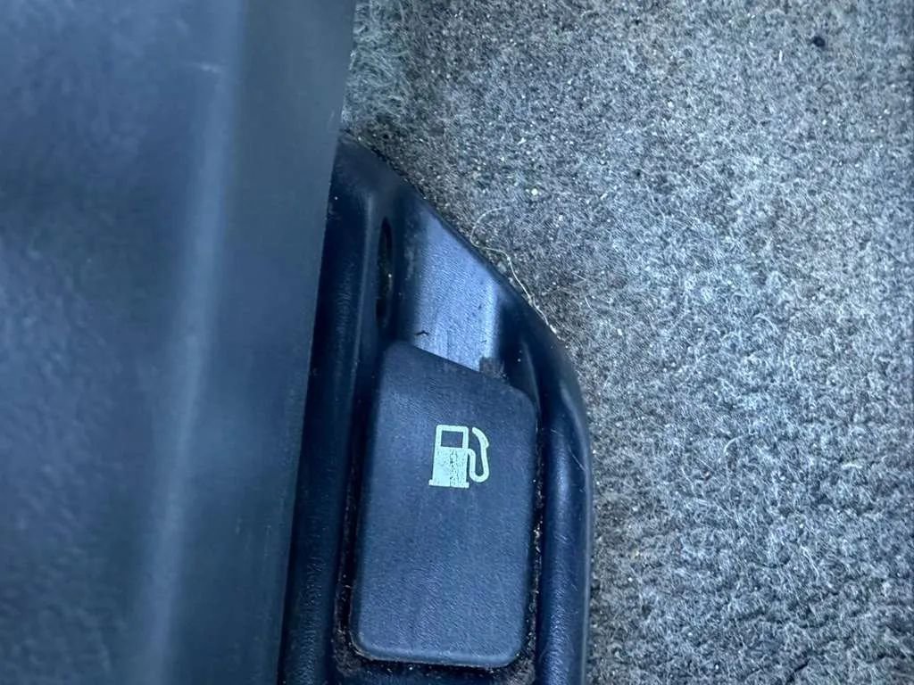 Used 2010 Toyota Prius Five image 22