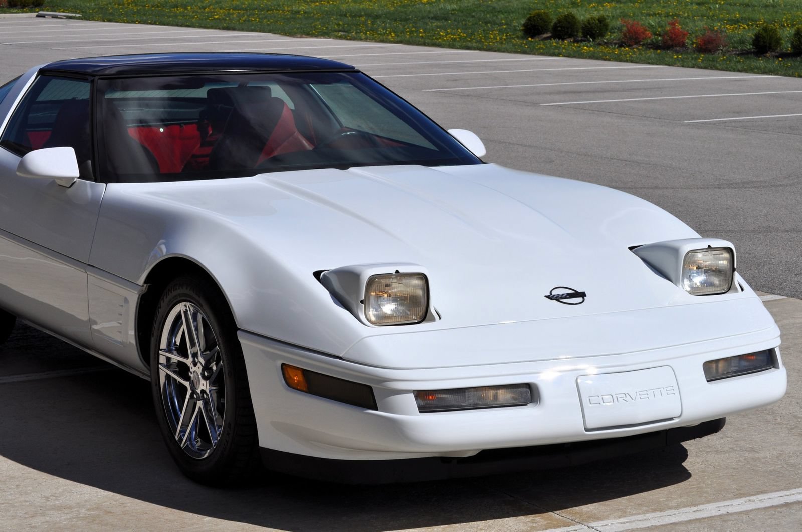 Used 1996 Chevrolet Corvette Coupe RWD image 9