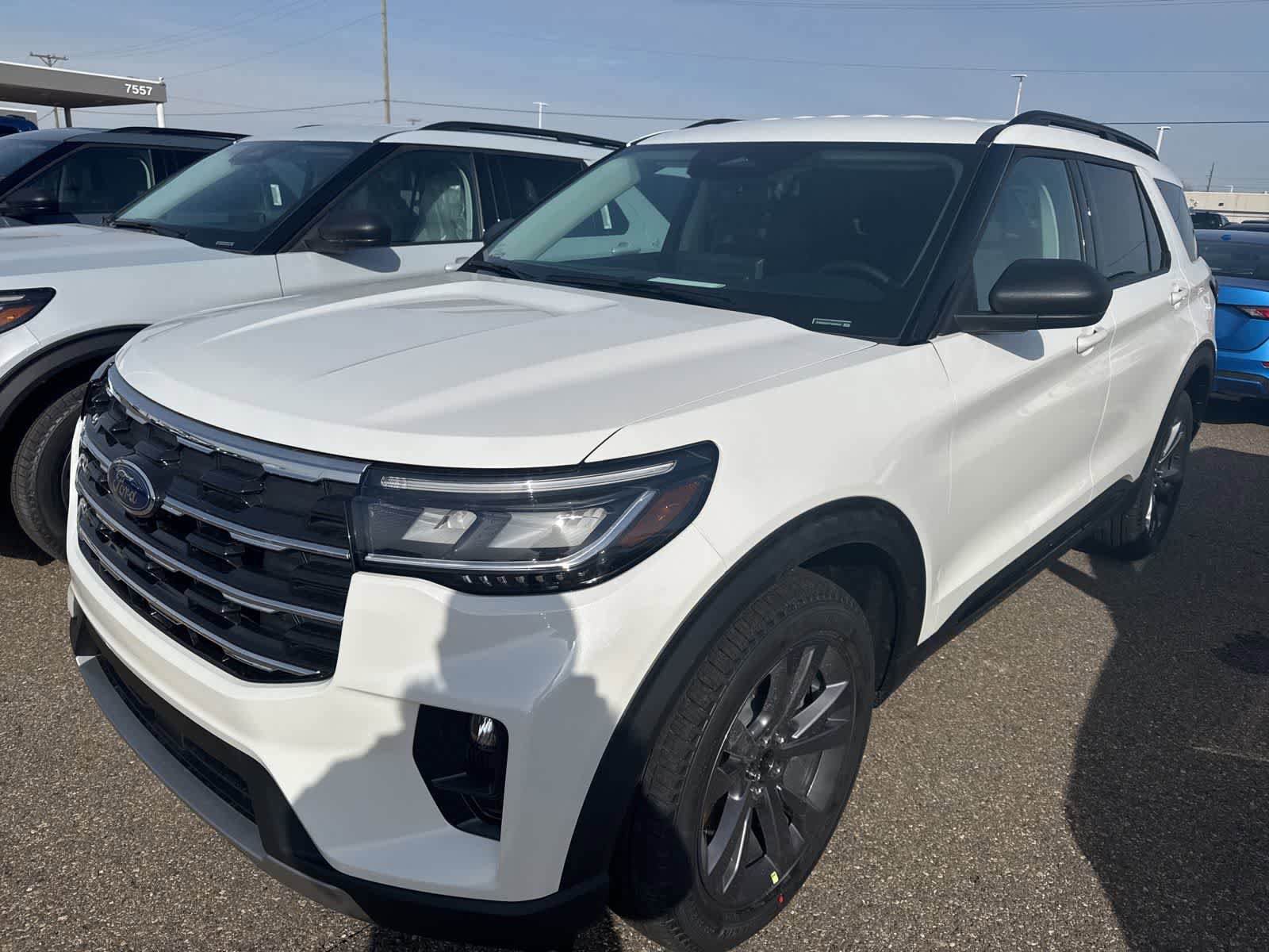 New 2026 Ford Explorer Active w/ Active Comfort Package image 2