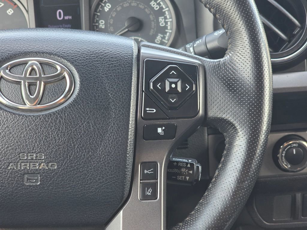 Used 2018 Toyota Tacoma TRD Off-Road image 18