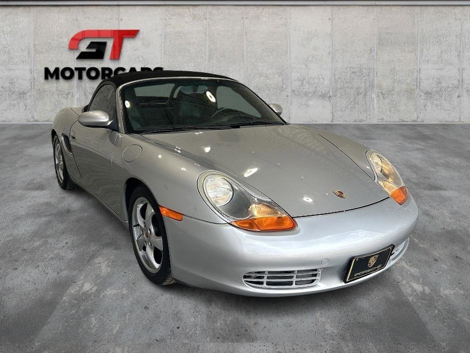 Used 2001 Porsche Boxster 2dr Roadster 5-Spd Manual image 3