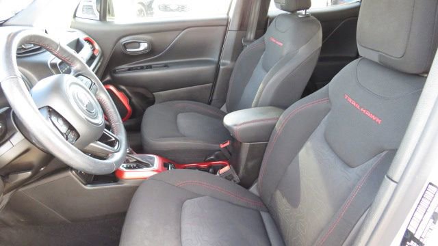 Used 2022 Jeep Renegade Trailhawk video 4