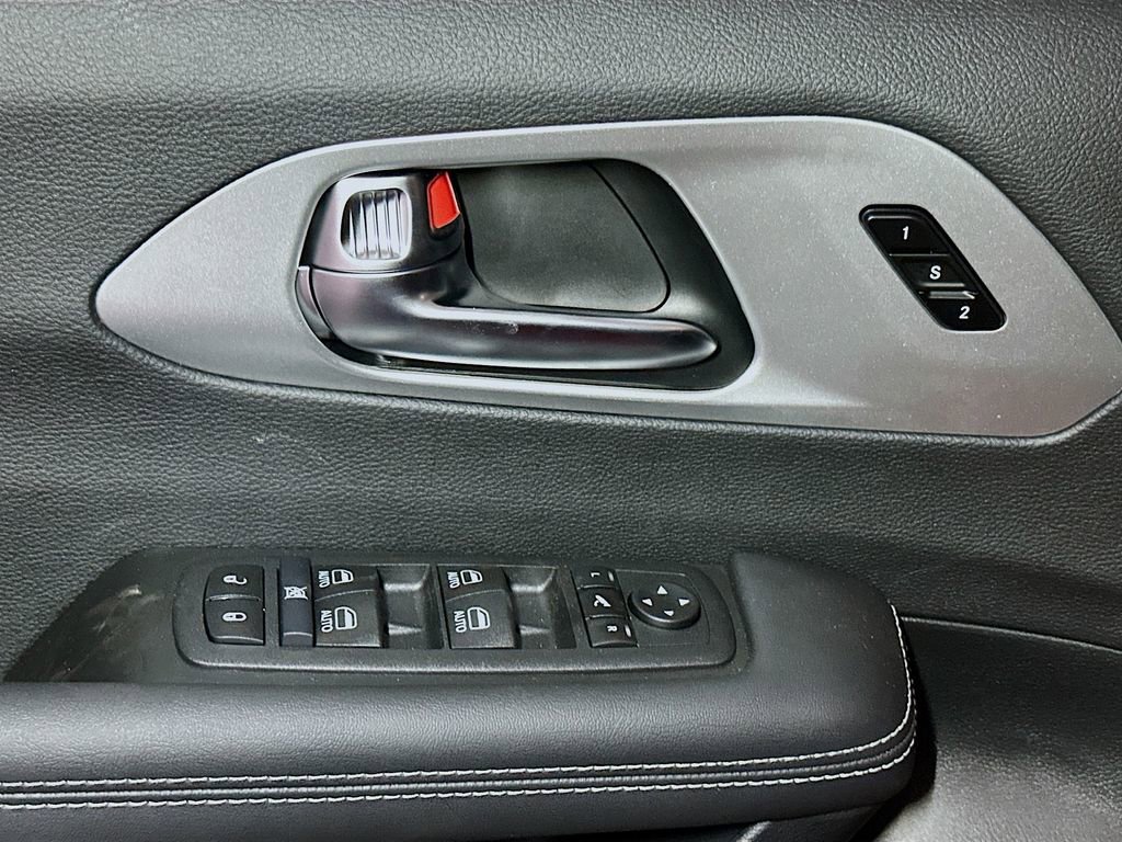 New 2026 Chrysler Pacifica Limited w/ S Appearance Package image 13