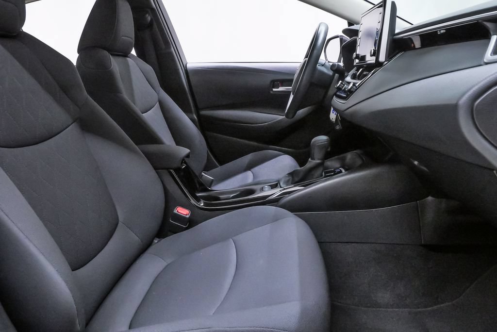 Used 2020 Toyota Corolla LE FWD image 13
