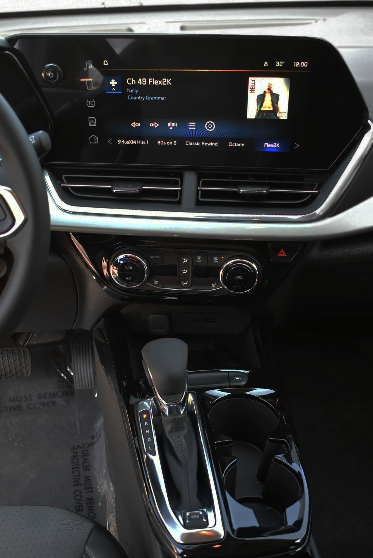 New 2026 Chevrolet Trax LT w/ Sunroof Package image 15