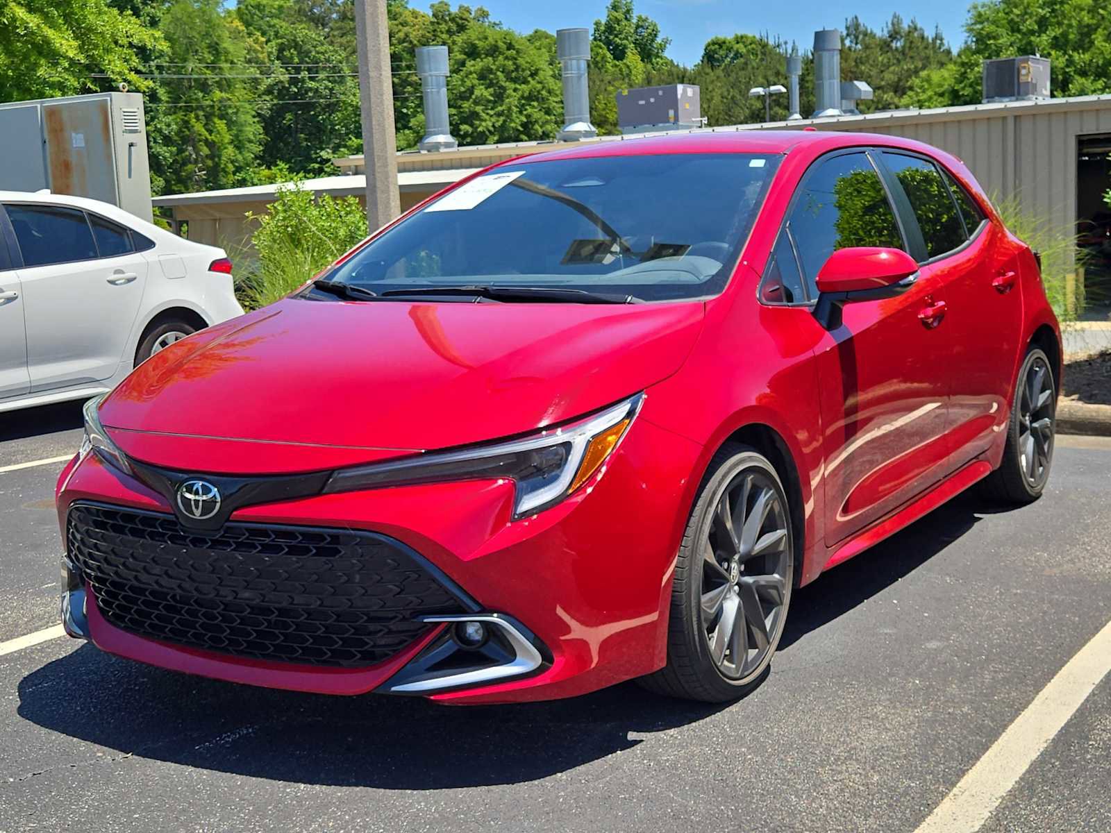 Used 2023 Toyota Corolla XSE FWD image 3