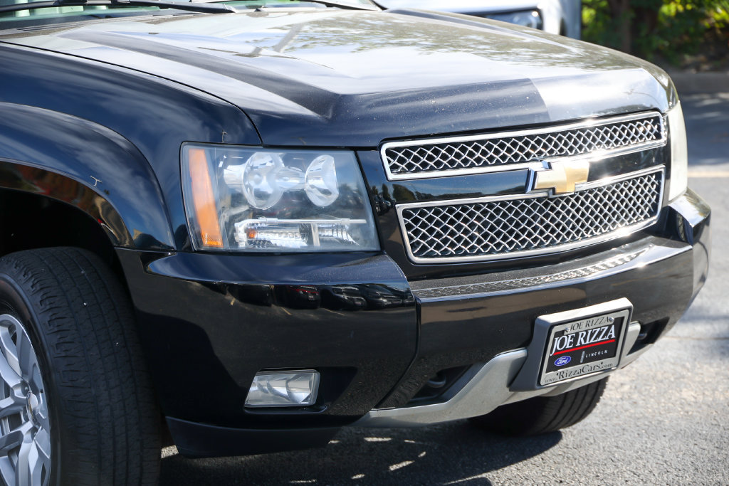 Used 2011 Chevrolet Suburban LT AWD/4WD image 24