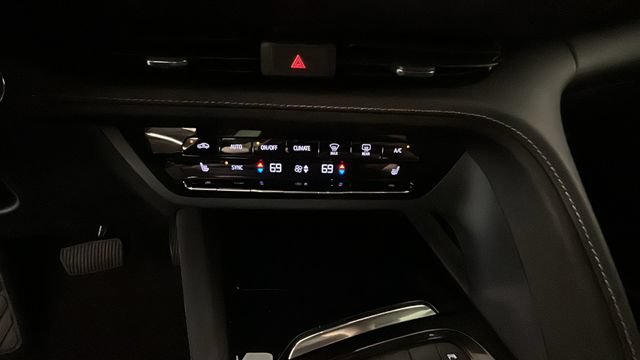Used 2022 Buick Envision Preferred FWD image 22