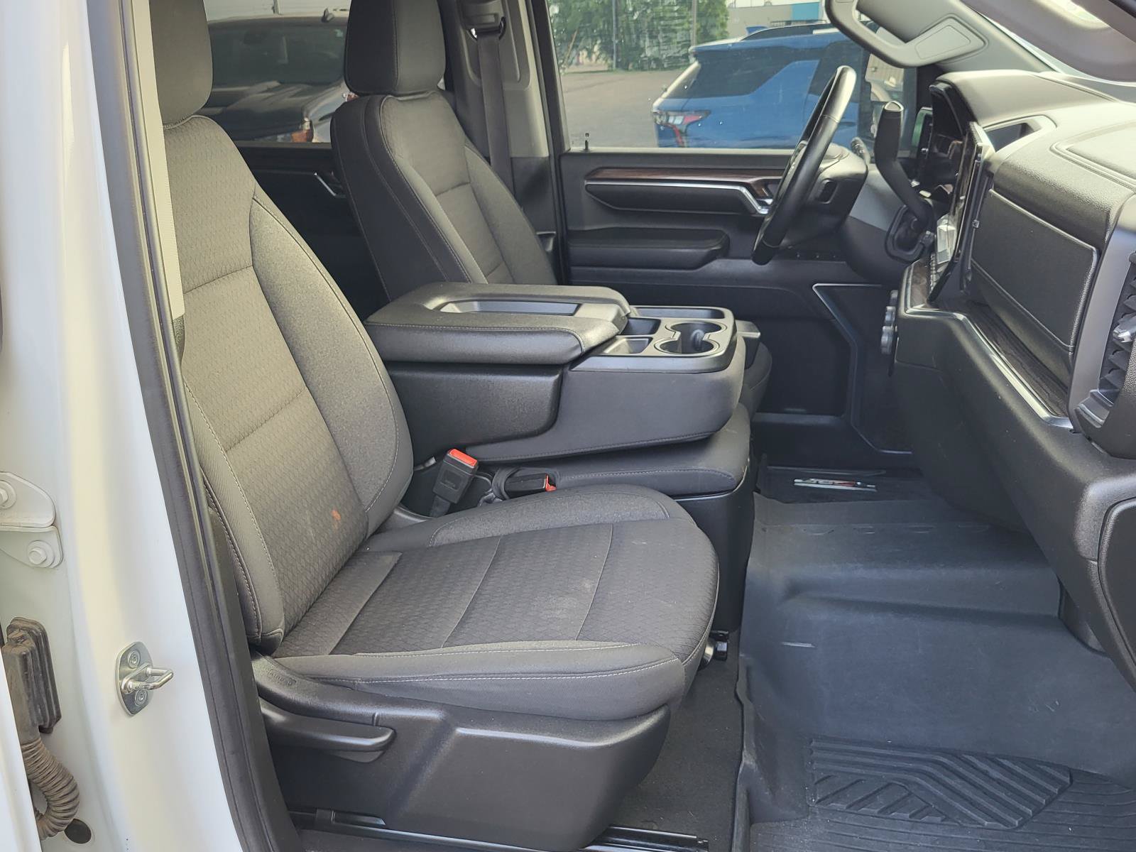Used 2024 Chevrolet Silverado 2500 LT AWD/4WD image 10