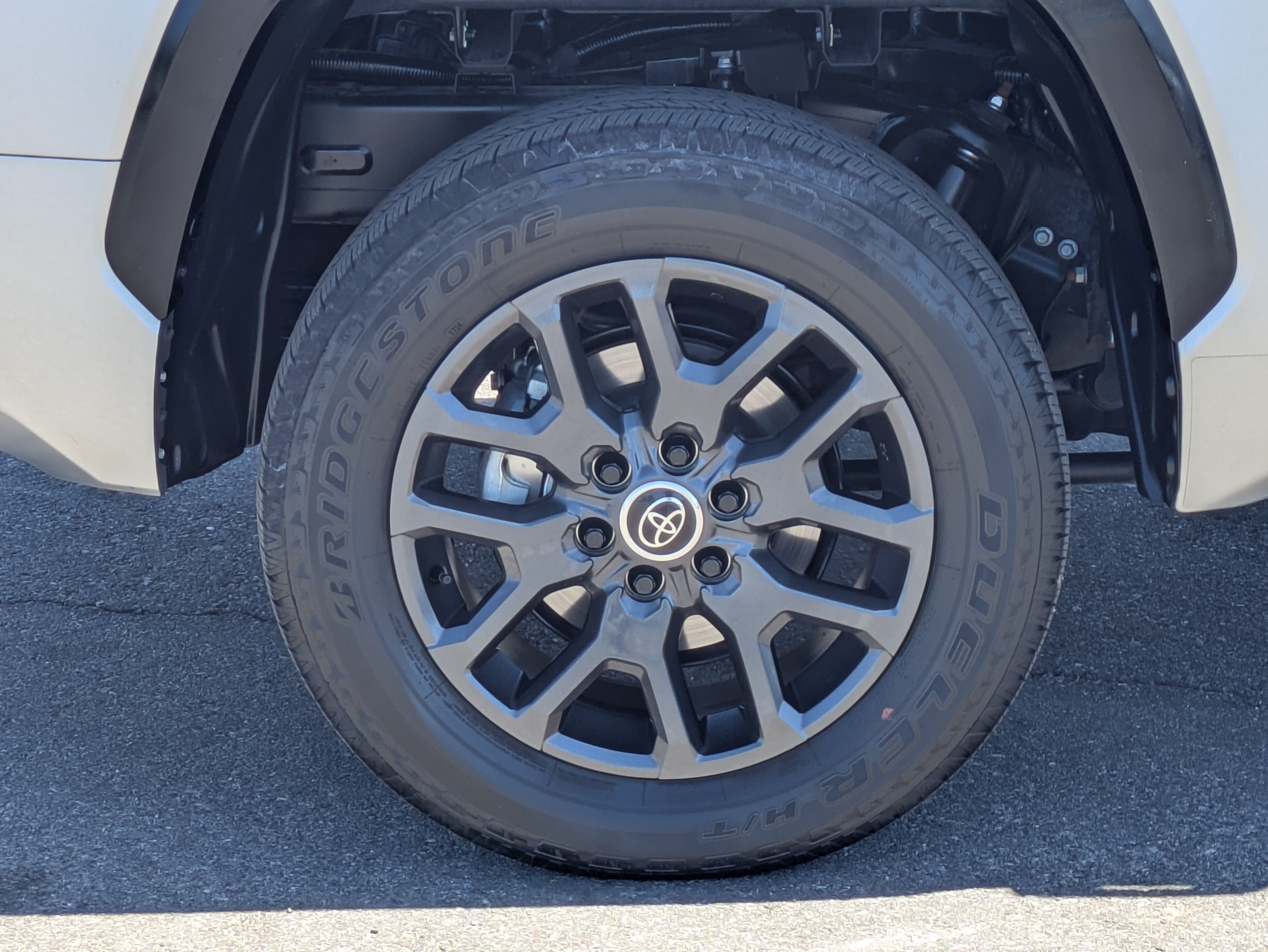 Used 2024 Toyota Tundra Platinum AWD/4WD image 9