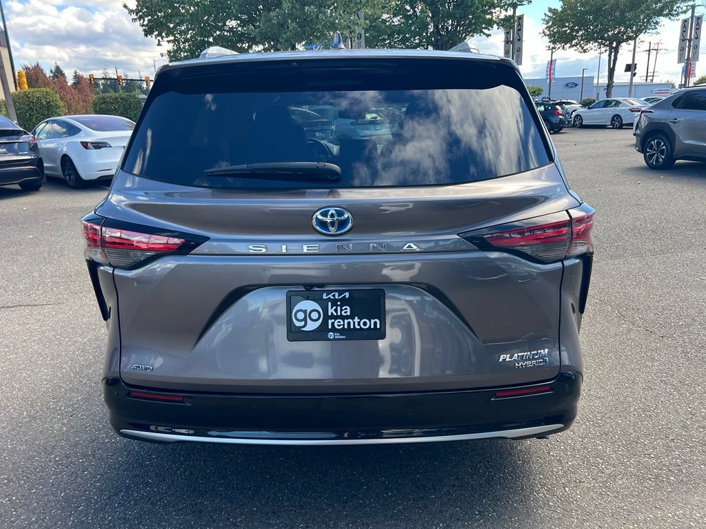 Used 2022 Toyota Sienna Platinum AWD/4WD image 6