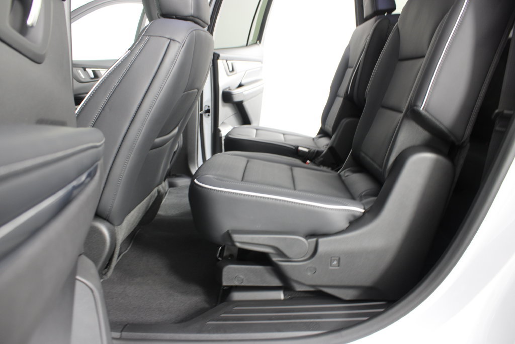 New 2027 Buick Enclave Sport Touring w/ Power Package FWD image 21