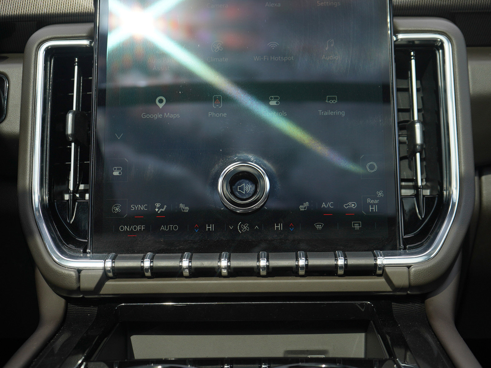 Used 2025 GMC Yukon XL Elevation w/ Technology Package AWD/4WD image 17