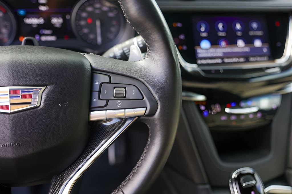 Certified 2023 Cadillac XT6 Sport w/ Technology Package AWD/4WD image 13
