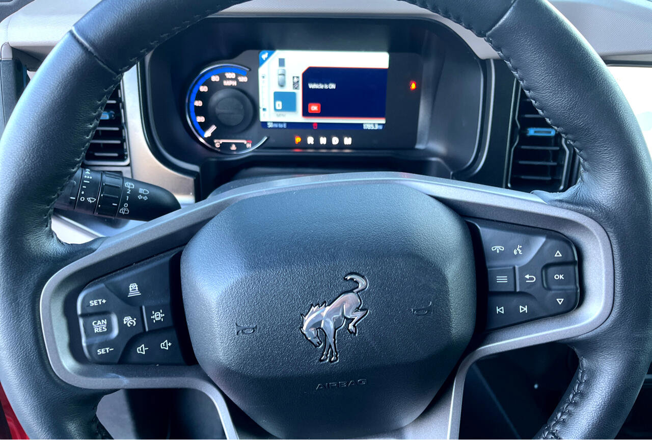 Used 2023 Ford Bronco Wildtrak image 19