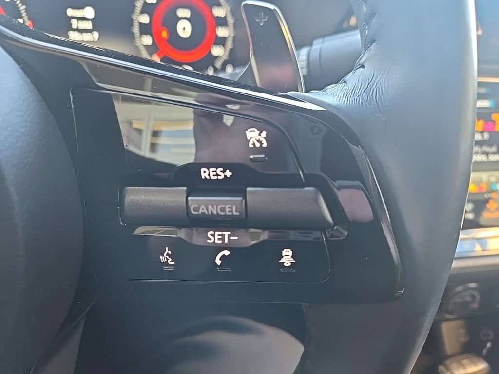 Used 2024 Nissan Z Performance w/ Floor Mat Package image 32