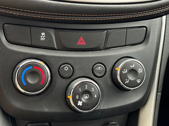 Used 2018 Chevrolet Trax LS FWD image 15