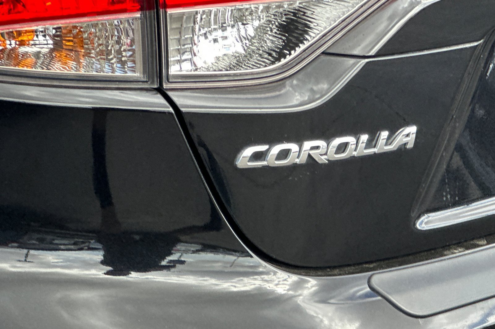 Certified 2024 Toyota Corolla SE FWD image 25
