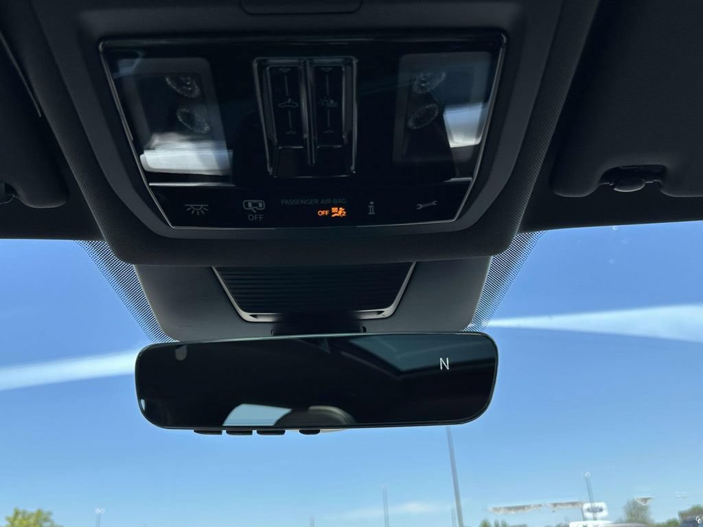 New 2026 Volkswagen Tiguan SE R-Line AWD/4WD image 25