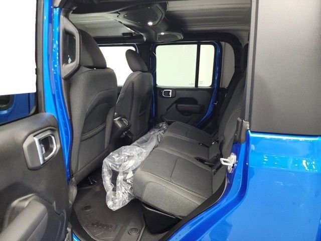 New 2024 Jeep Gladiator Willys image 26