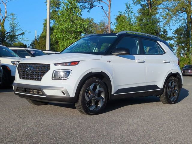 Certified 2022 Hyundai Venue Limited image 2