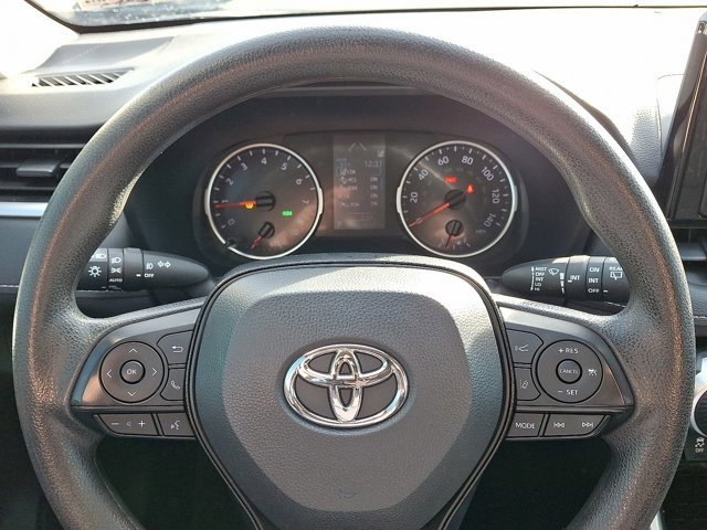 Used 2021 Toyota RAV4 XLE w/ Carpet Mat Package (TMS) image 24