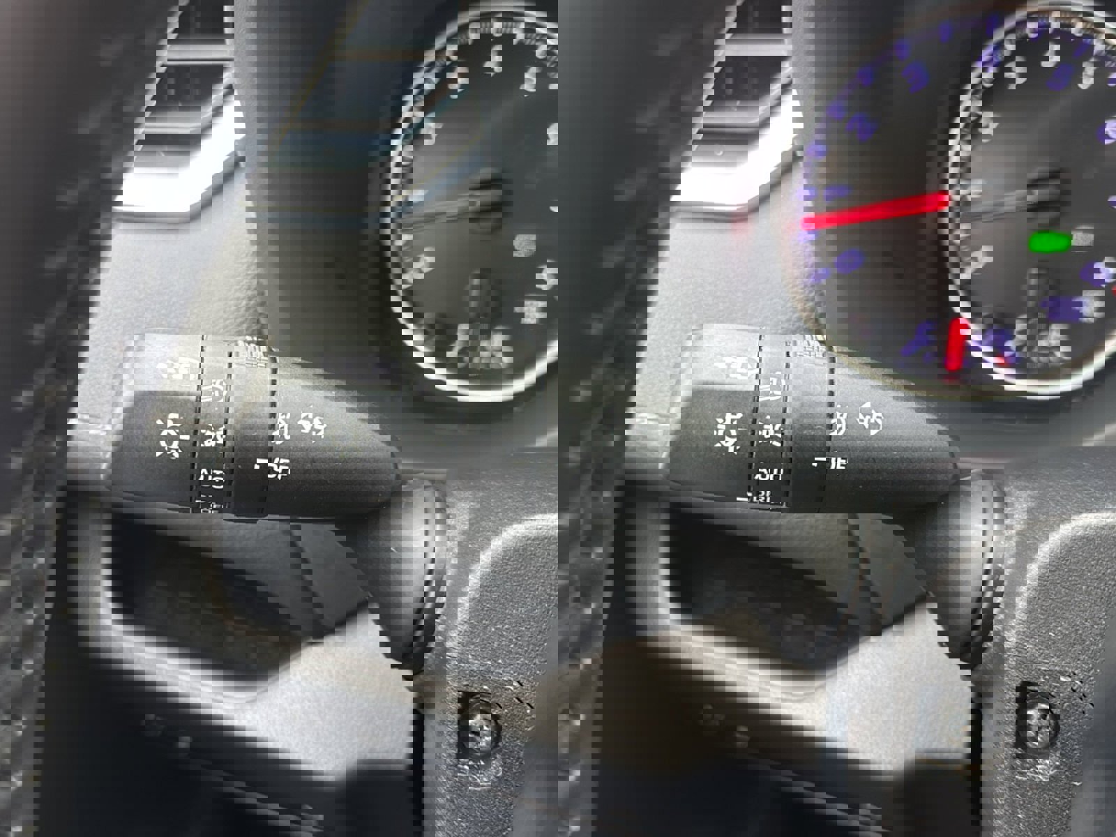 Used 2019 Toyota RAV4 XLE Premium w/ All Weather Liner Package image 29