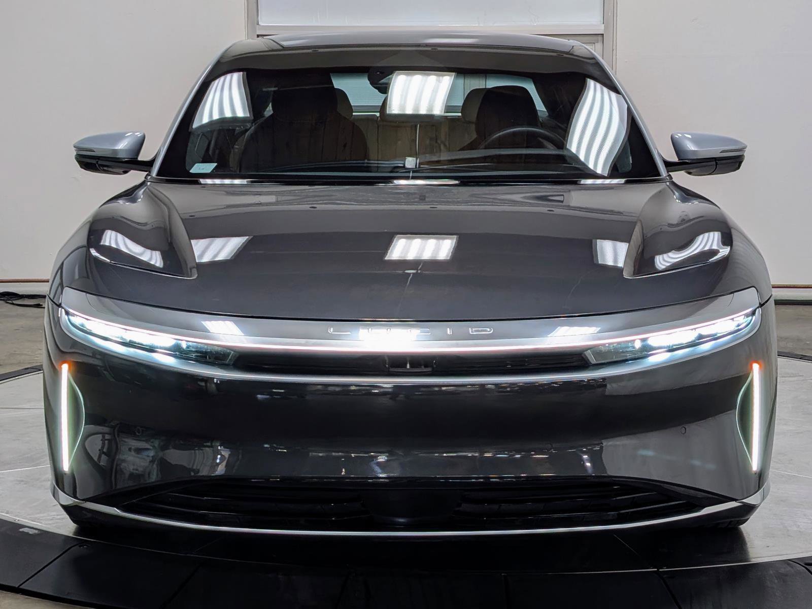 Used 2022 Lucid Air Grand Touring image 3
