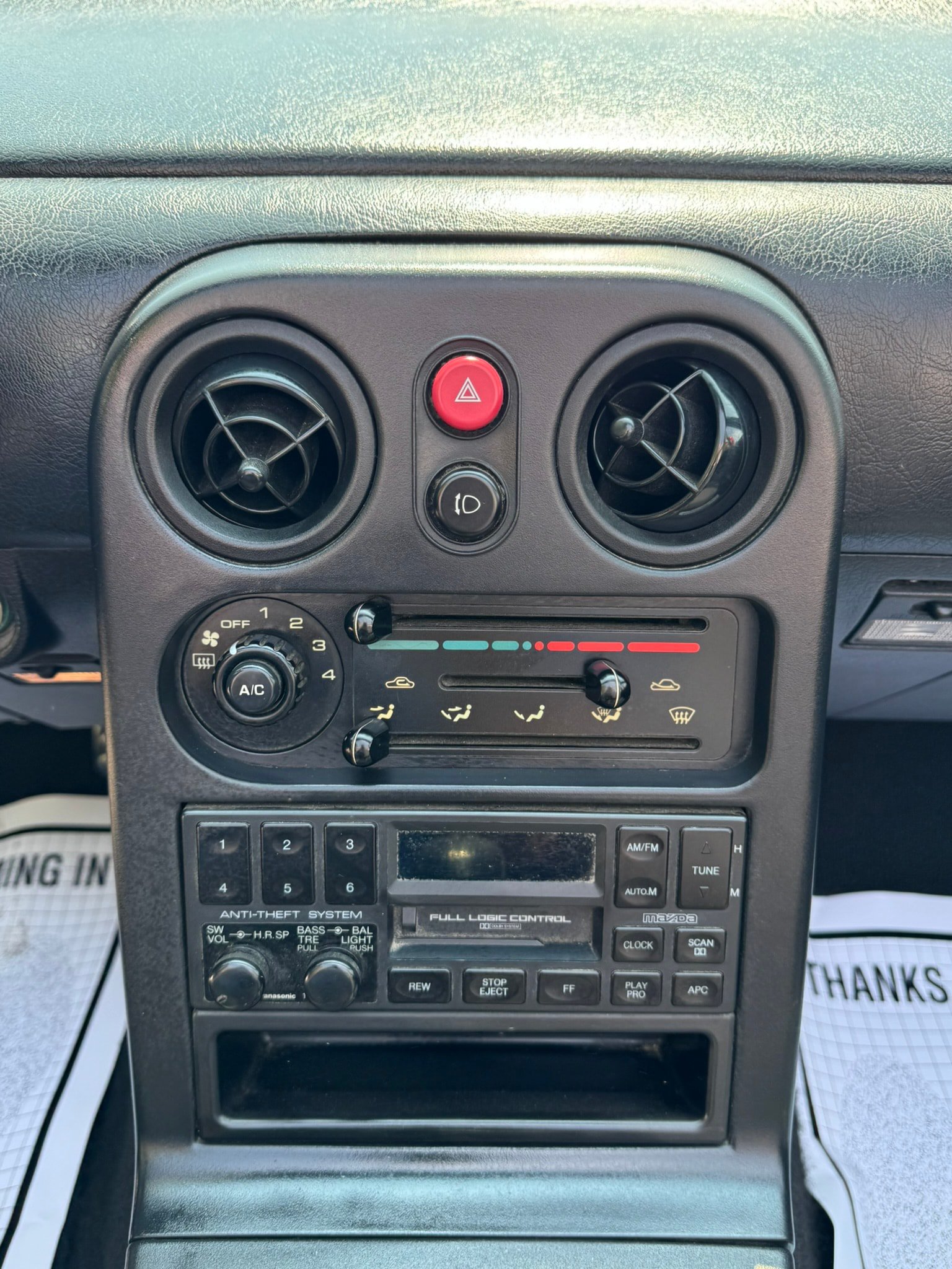 Used 1993 MAZDA MX-5 Miata RWD image 18