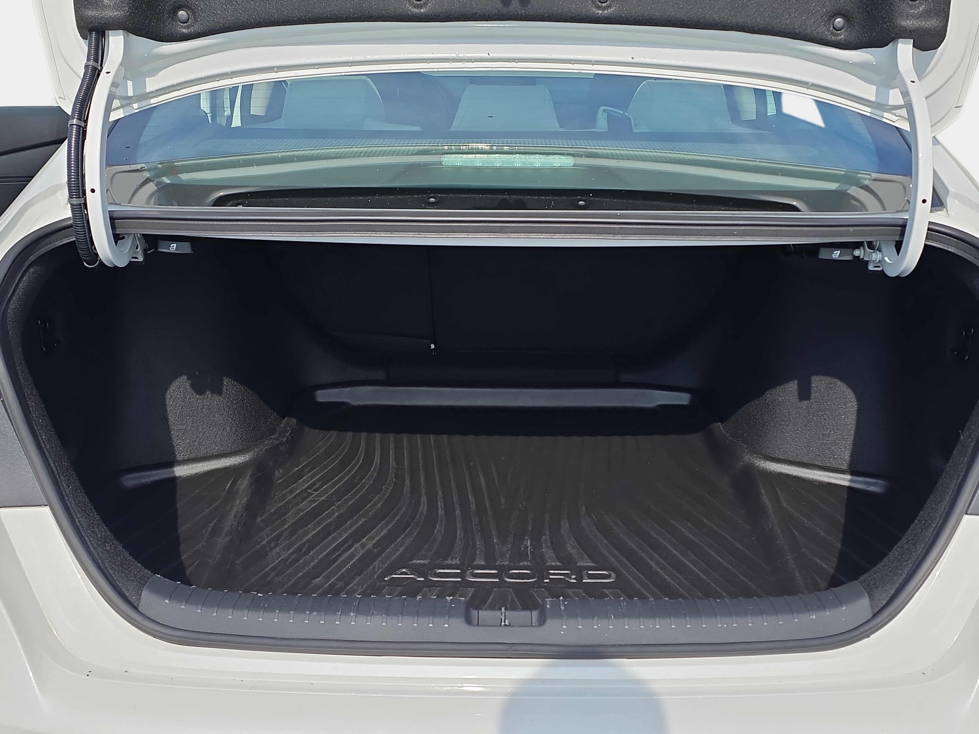 Used 2024 Honda Accord EX image 12