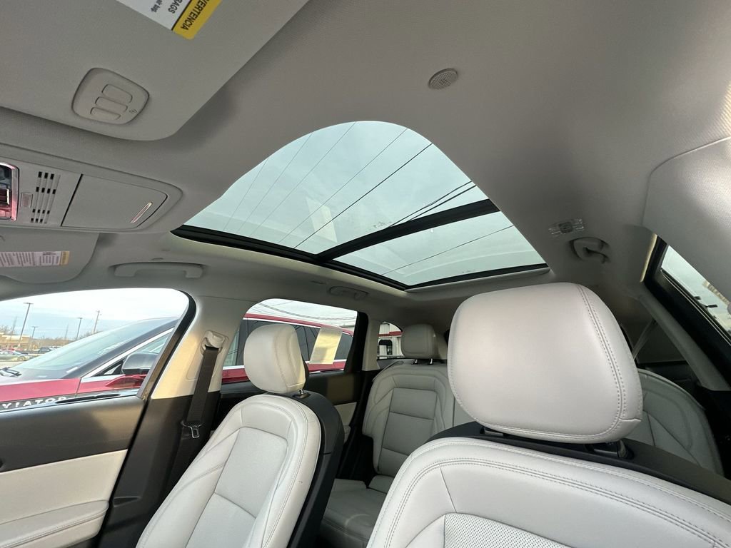 New 2026 Lincoln Nautilus Premier w/ Equipment Group 102A image 22