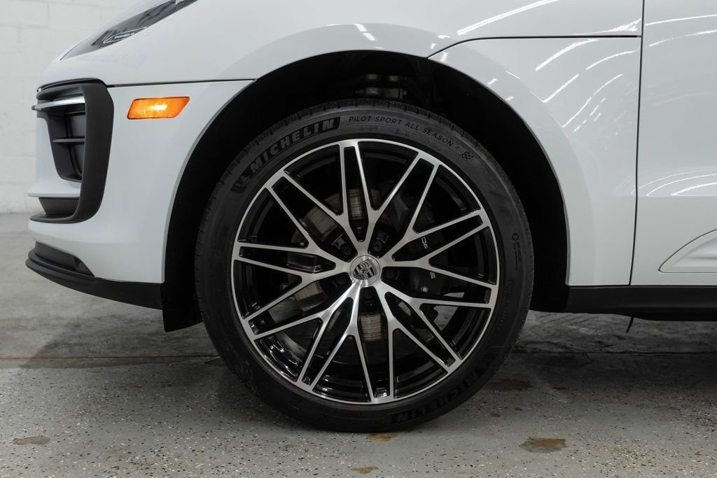 Used 2023 Porsche Macan image 29