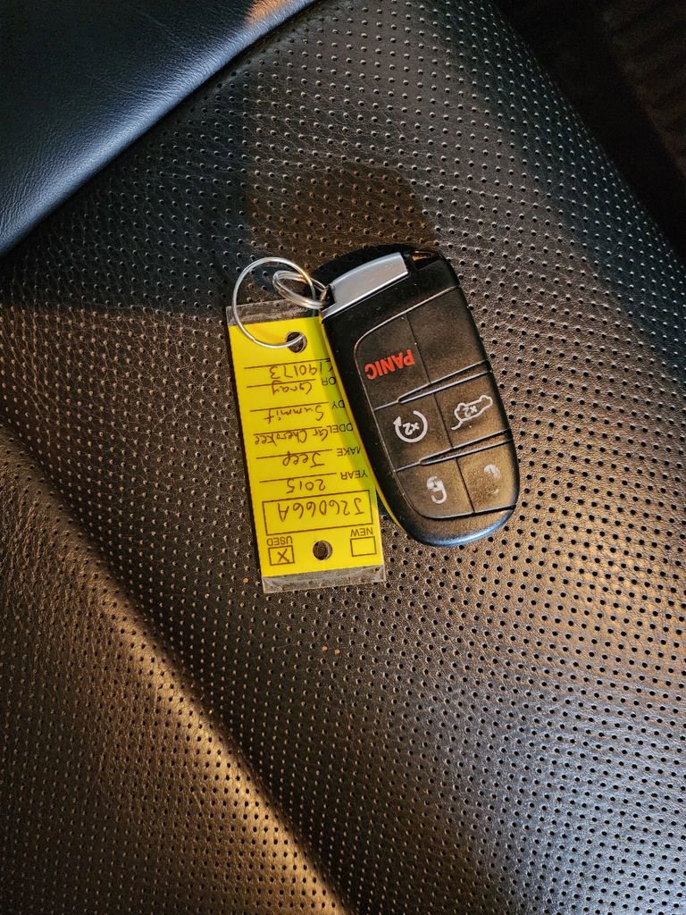 Used 2015 Jeep Grand Cherokee Summit w/ Platinum Series Group image 32