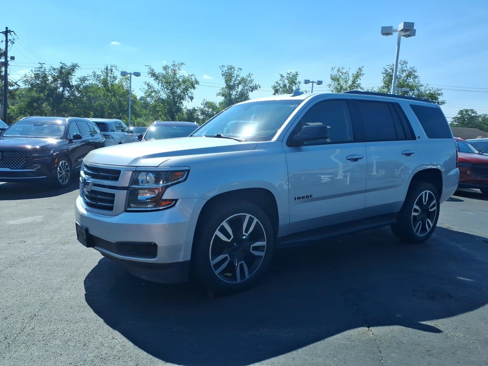 Used 2019 Chevrolet Tahoe LT w/ RST Edition AWD/4WD image 3