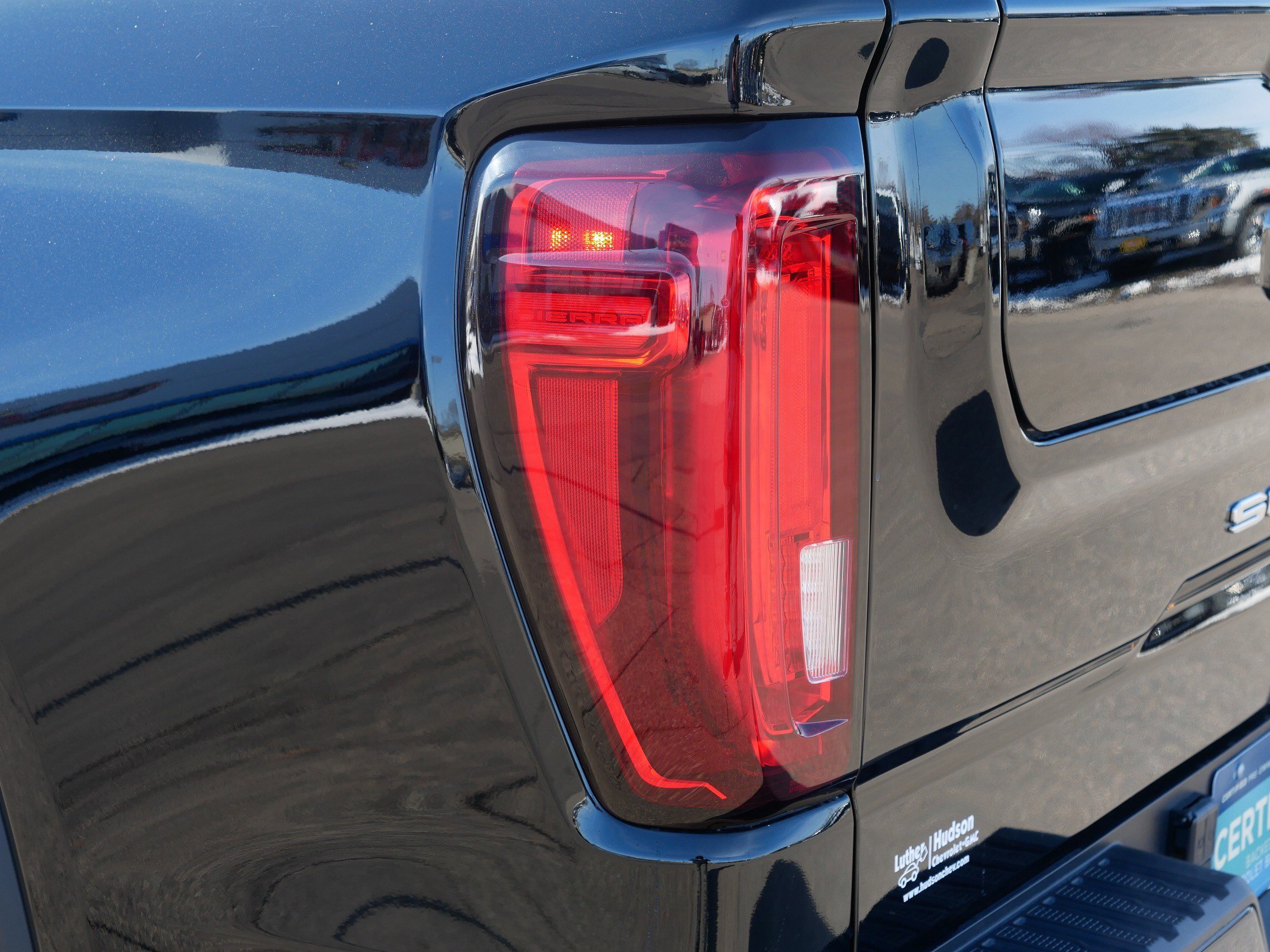 Certified 2024 GMC Sierra 1500 AT4 w/ Technology Package image 17