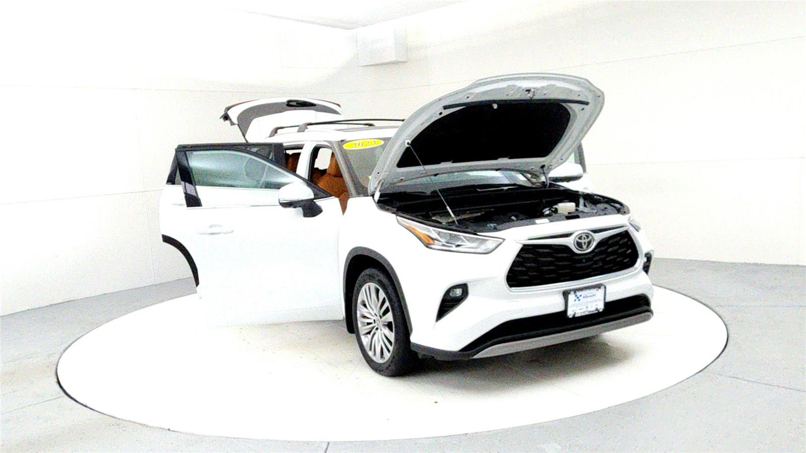Used 2023 Toyota Highlander Platinum image 9