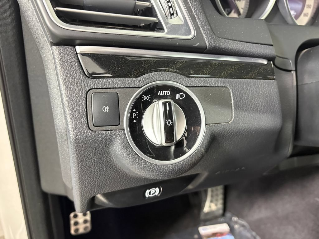 Used 2015 Mercedes-Benz E 550 Cabriolet image 14