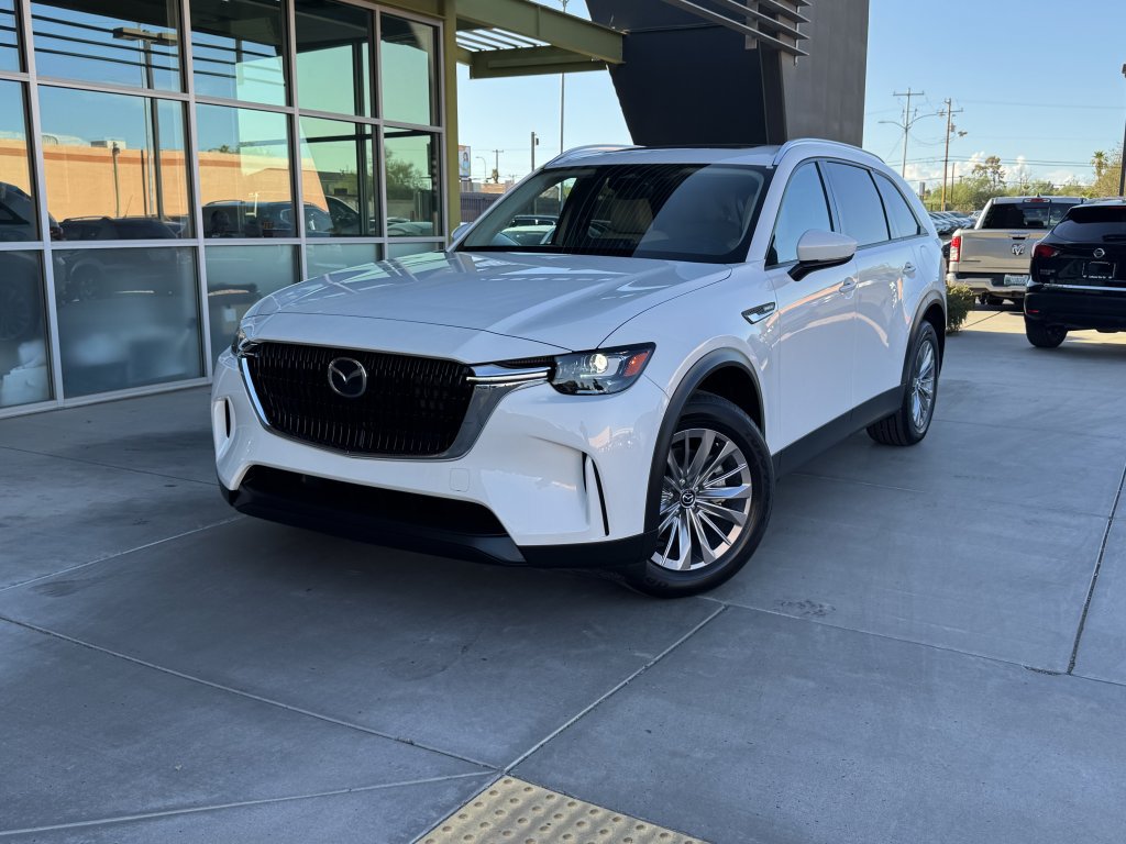 Used 2024 MAZDA CX-90 Plug-In Hybrid w/ Preferred AWD/4WD image 2